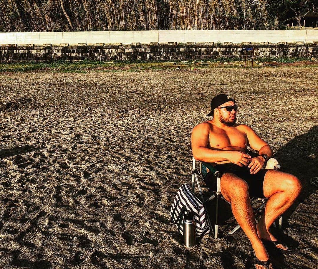 マサ北宮のインスタグラム：「『夏、終了💢』 #noah_ghc #海 #beach #⛱ #🌊」