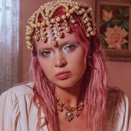 のインスタグラム：「@ericksonbeamon head piece and necklace on Vega Harlan @vega_guardian @baohngo @bunnyrottenborn #ericksonbeamon #jewelry」