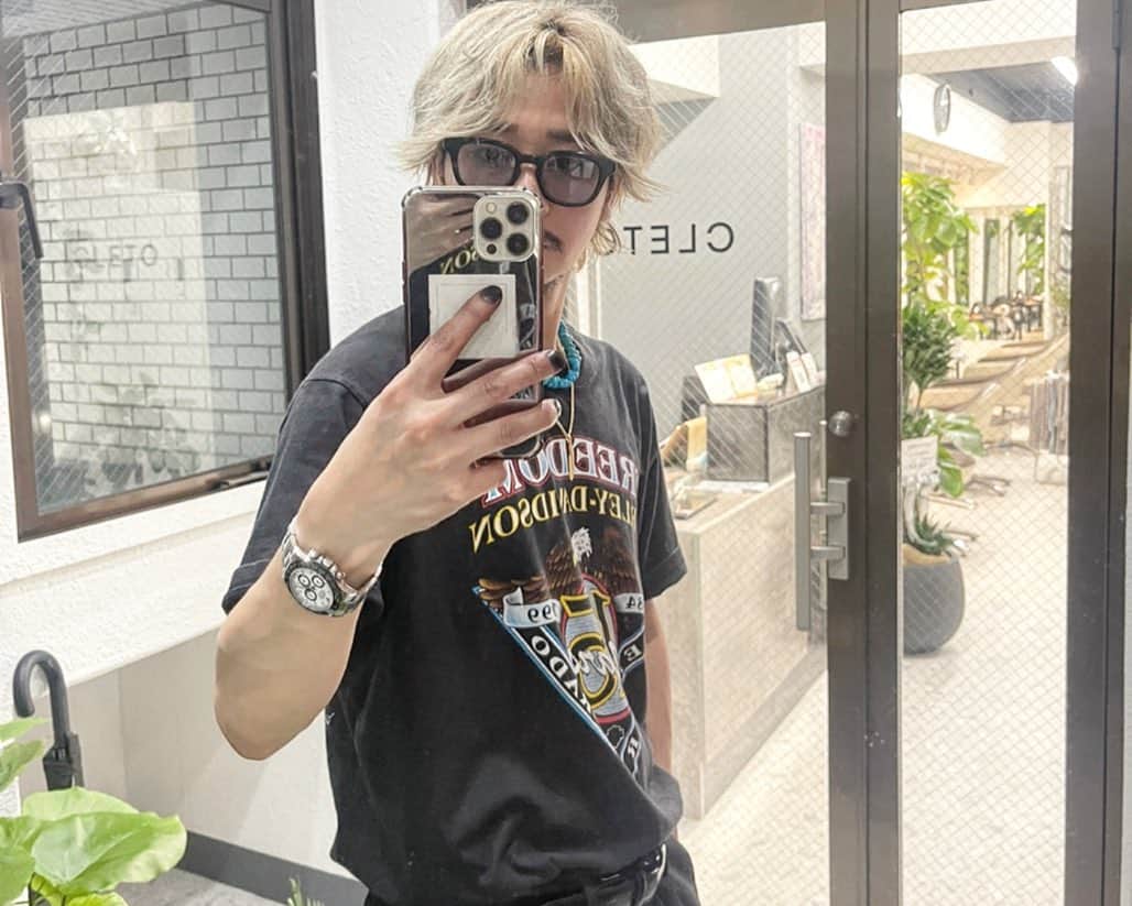 加代憲康のインスタグラム：「9月スケジュール🗓▶︎swipe▶︎ 8月CLETO無事オープンして1週間経ちました！沢山のご来店ありがとうございました。沢山のお祝いもありがとうございます。  9月のご予約もsold outしました。 ありがとうございます。ノンストップで楽しみます♪  常連様は早朝、ナイトサロンワークも対応できますのでご予約取れなかった方はDM、公式LINEでの対応よろしくお願いします。  大阪▶︎梅田　@granmash  兵庫▶︎西宮　@spice_aveda  まだご予約取れる日がありますのでよろしくお願いします。  @cleto_recruit  教育サロン×業務委託サロン 還元率55%and自由シフト 学べる環境×自分らしく美容師を楽しむ環境の新しいカタチのサービスになります。ご相談はDMでお待ちしてます✂︎」