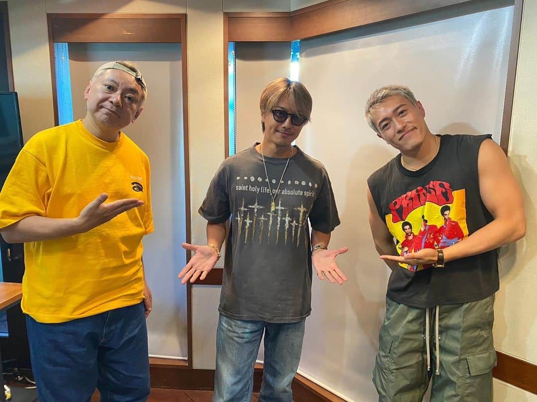 TAKAHIROさんのインスタグラム写真 - (TAKAHIROInstagram)「TOKYO FM「JUMP UP MELODIES」生出演させていただきました。 おさむさんも相変わらず優しくて、 シルヴェスター・スタローンさんも引き続きムキムキで、 とても楽しい時間でした✨ ありがとうございました🙇‍♂️」9月1日 16時13分 - exiletakahiro_official