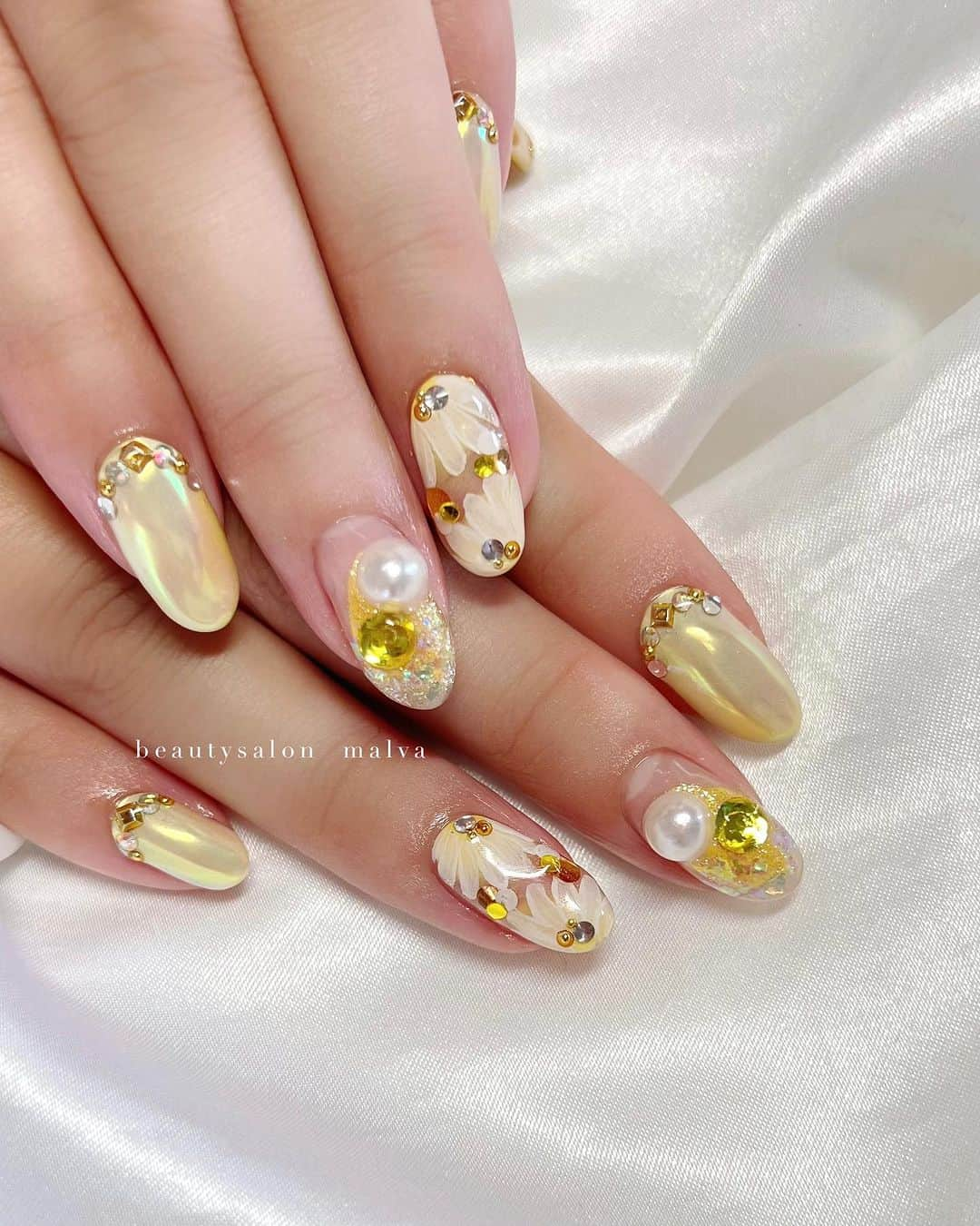 nailsalon malva（ネイルサロンマルヴァ）のインスタグラム