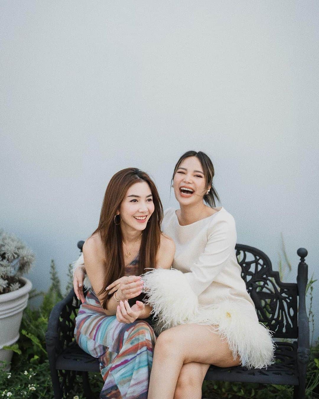 ウンセン・ウィリティパー・パックディープラソンのインスタグラム：「Congratulations 🎈 love you my lil sis and bro เดี๋ยวช่วยเลี้ยงลูกแน่นอน 👶🏼」