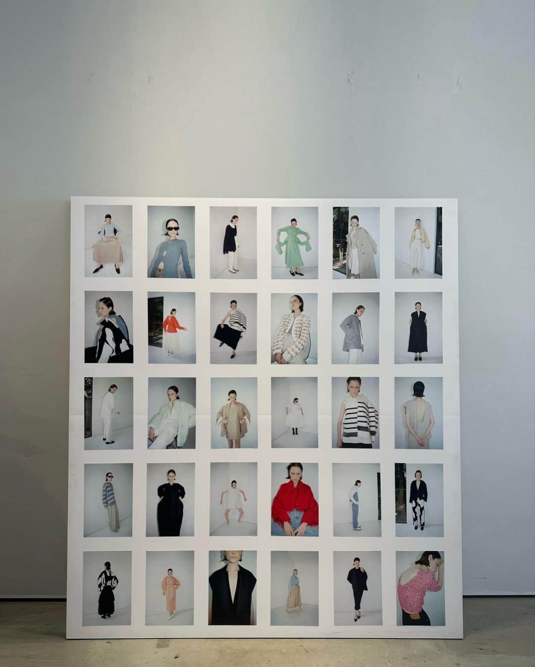 AICOのインスタグラム：「CLANE 24SS EXIBITION. 「ムードを纏う」 #clane」