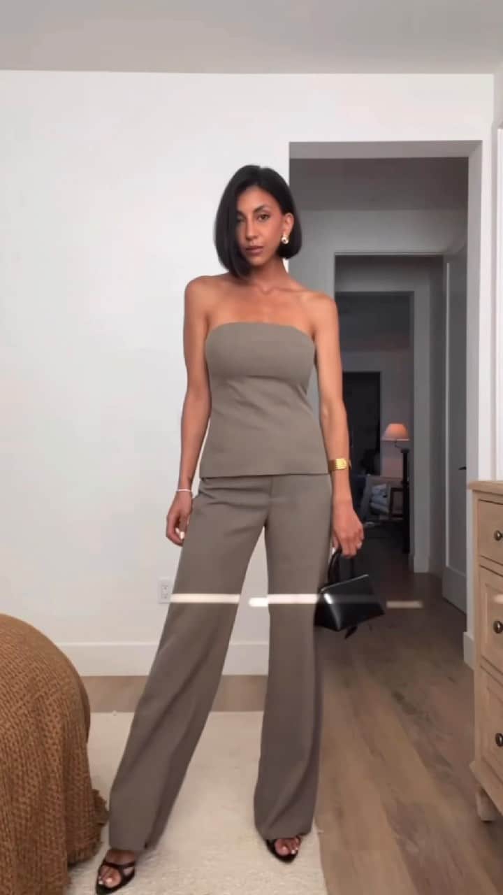 KOOKAI のインスタグラム：「Muse @kayla_seah seen styling the Ariel Corset & Low Rise Pants in sicilian olive •• Available online and in boutiques #kookai」