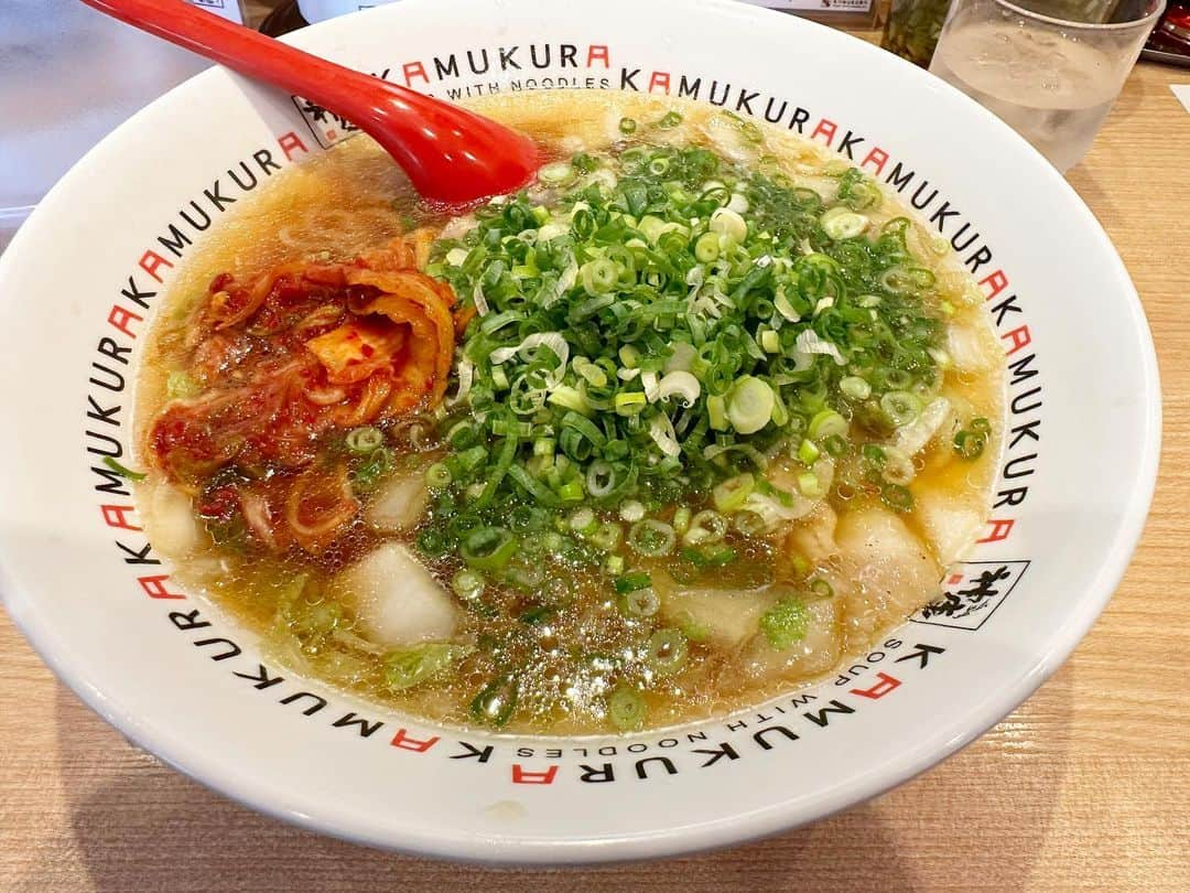 まえちゃんねるさんのインスタグラム写真 - (まえちゃんねるInstagram)「今日のランチは、久々のネギキムチラーメン。この店舗に来るのも今日で最後かなぁ。移転先の近くにはかむくら無さそうで残念😢  #ランチ #今日のランチ #ネギキムチラーメン #ラーメン #かむくら #神座」9月1日 12時17分 - n_skywalker