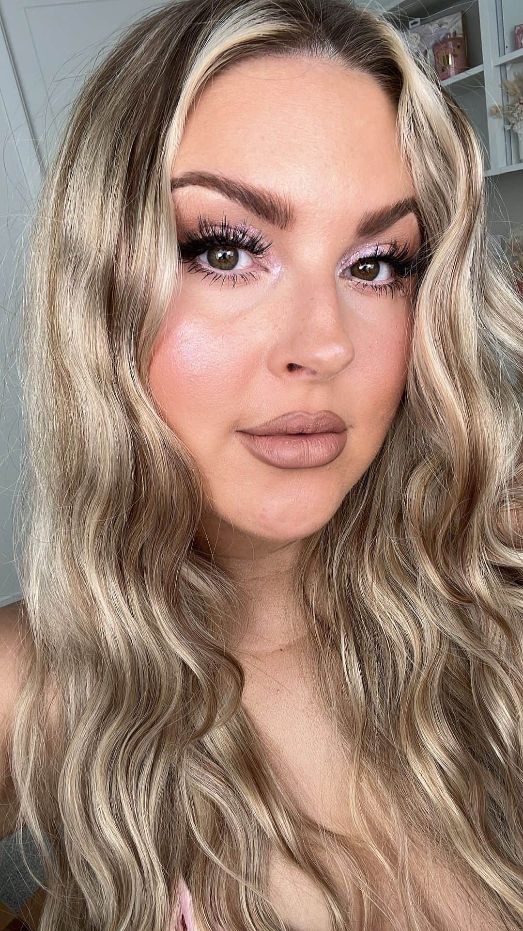 Shannonのインスタグラム：「YAY @litcosmetics 💄 shaaanxo satin sparkle ✨ dont forget to use code SHAAANXO 💗🥹🥰 ad」