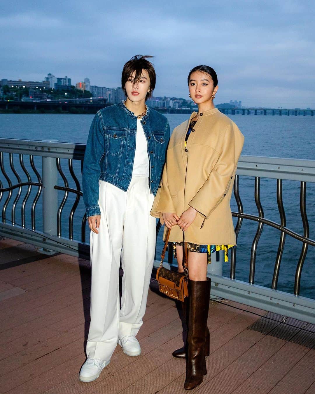 가로수길 , Seoulのインスタグラム：「Louis Vuitton Prefall in Seoul」