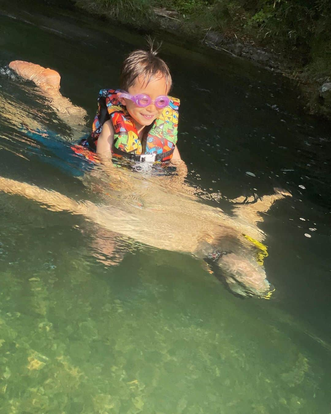 ダーブロウ有紗さんのインスタグラム写真 - (ダーブロウ有紗Instagram)「River〜川  夏休みの思い出①  🩵」9月1日 14時03分 - alisadurbrow