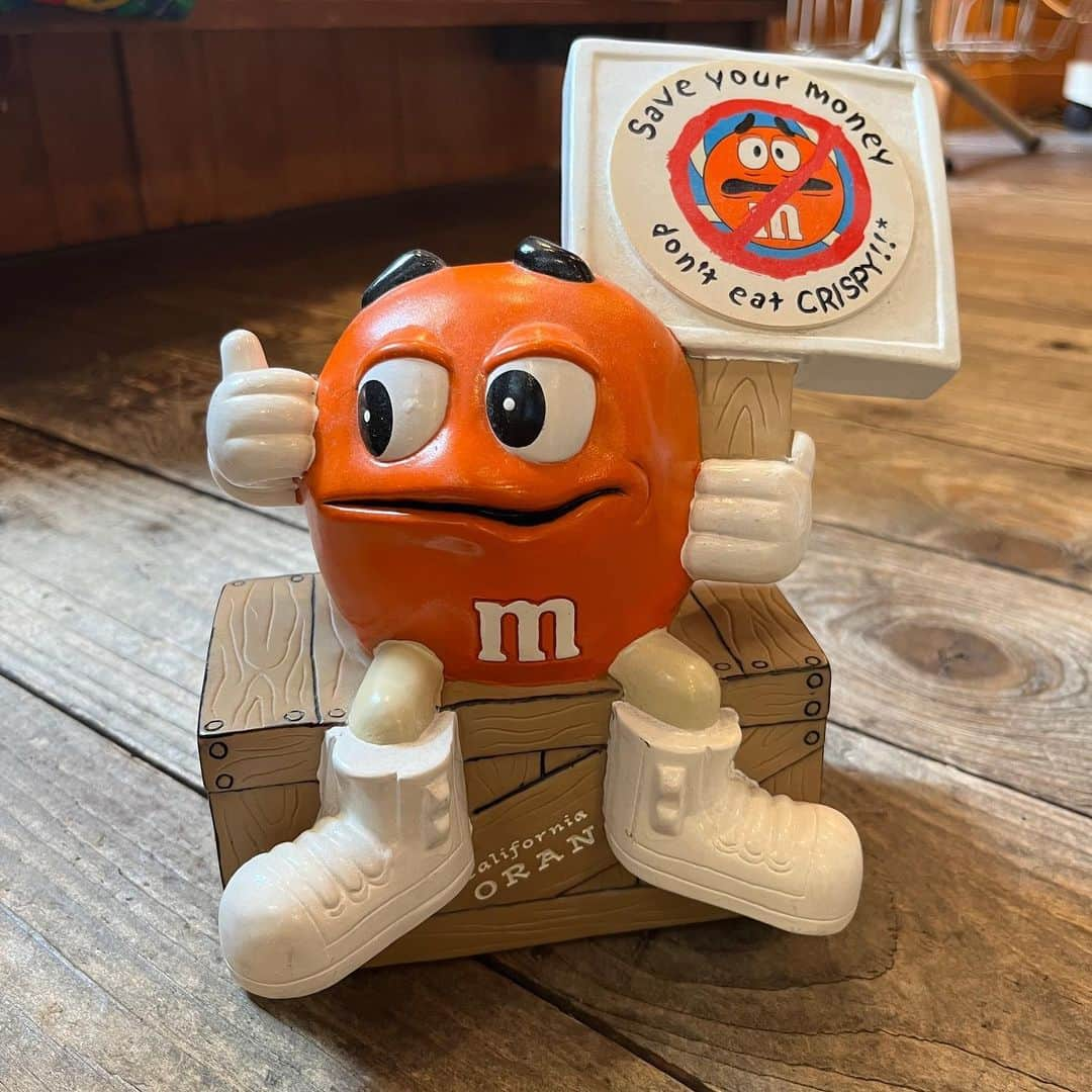 kiarrysのインスタグラム：「1990’s m&m’s California Oranges Coin Bank New in.」