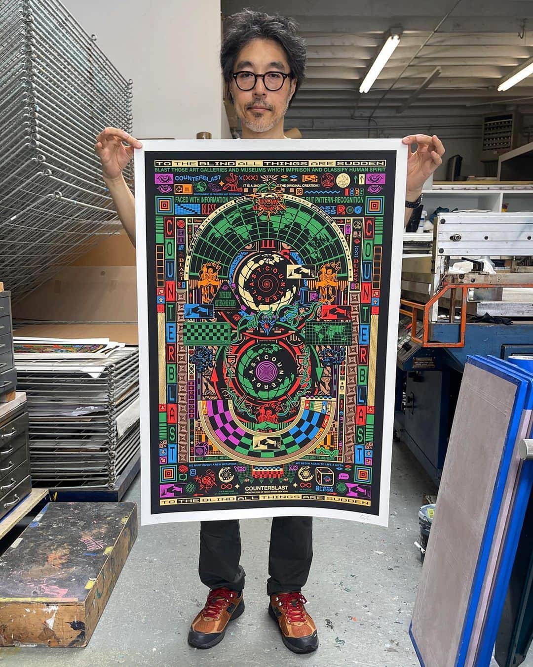 ケンゾーミナミのインスタグラム：「I am releasing a new silkscreen print with @kingslandeditions and it’s for sale on their website below (or link in bio). This print also will be a part of this year’s ART ON PAPER (@artmarketproductions) next week Sep 7-10 at @pier36nyc during New York Art Week.  Kenzo Minami  “Counterblast (Art Noveau) 2023 8 color hand pulled screenprint on Coventry Rag. 26” x 38” Limited Edition 10 qty  www.kingslandeditions.com/arteditions/kenzo-minami-counterblast-art-nouveau  #kenzominami #kingslandeditions #artonpaper #limitededitionprint  #screenprinting #artonpapernyc #artonpaper2023」