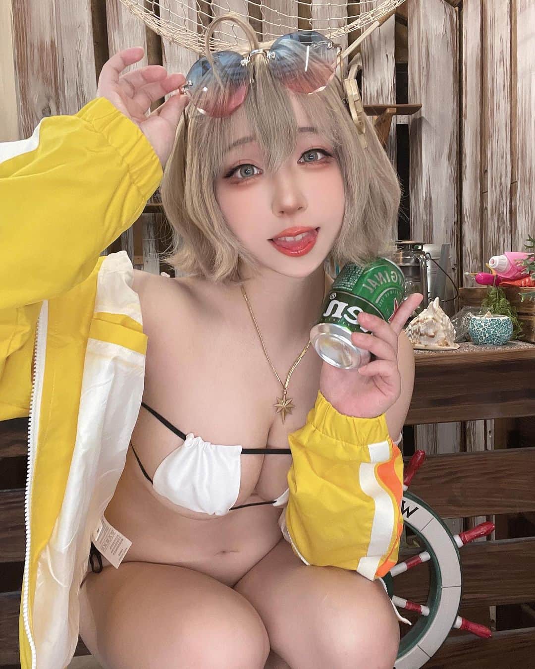 千尋のインスタグラム：「♡♡CosFans01 場宣♡♡ 明天就是活動了🫶🏻希望颱風不要來RRRR 詳細的販售物&拍立得&攝影卷  然後兩日的一番賞都是NTD 400!! 分別最終賞都是★會場大掛軸喔★!!!  另外這次有新增和 @taitai257 的百合攝影&拍立得卷🫶🏻 喜歡的也別錯過惹>_<!!!!  ⚠️請先購買拍立得、攝影卷 在進行拍攝喔~ 物販時間: 10:00~18:00  ★拍立得/攝影卷/合照 場次★ A場次 12:00~13:00 B場次 14:00~15:00 AB場角色：妮姬/阿妮斯  百合場15:00~16:00 (With苔，僅限購買百合卷拍攝) C場次 16:30~17:30 百合+C場次角色：妮姬/拉毗  ★其餘時間為物販+簽名時間~ 凡購買商品皆會贈送★手機合照卷1張 ★請自由選擇場次使用★  ⚠️ 拍立得+攝影卷為加購項目~至少購買1樣商品(包括一番賞)即可加購、不限張數、兩日不可共用  活動資訊 🔸兩日攤位：千尋大人 S01-02 (包廂制) 🔸活動日期：9/2(六) - 9/3(日) 🔸活動時間：11:00-18:00 🔸活動地點：松山文創園區二號倉庫 🔸兩日預定：Day1/ NIKKE 阿妮斯(泳裝) Day2 / 地雷寶寶(原創服)」