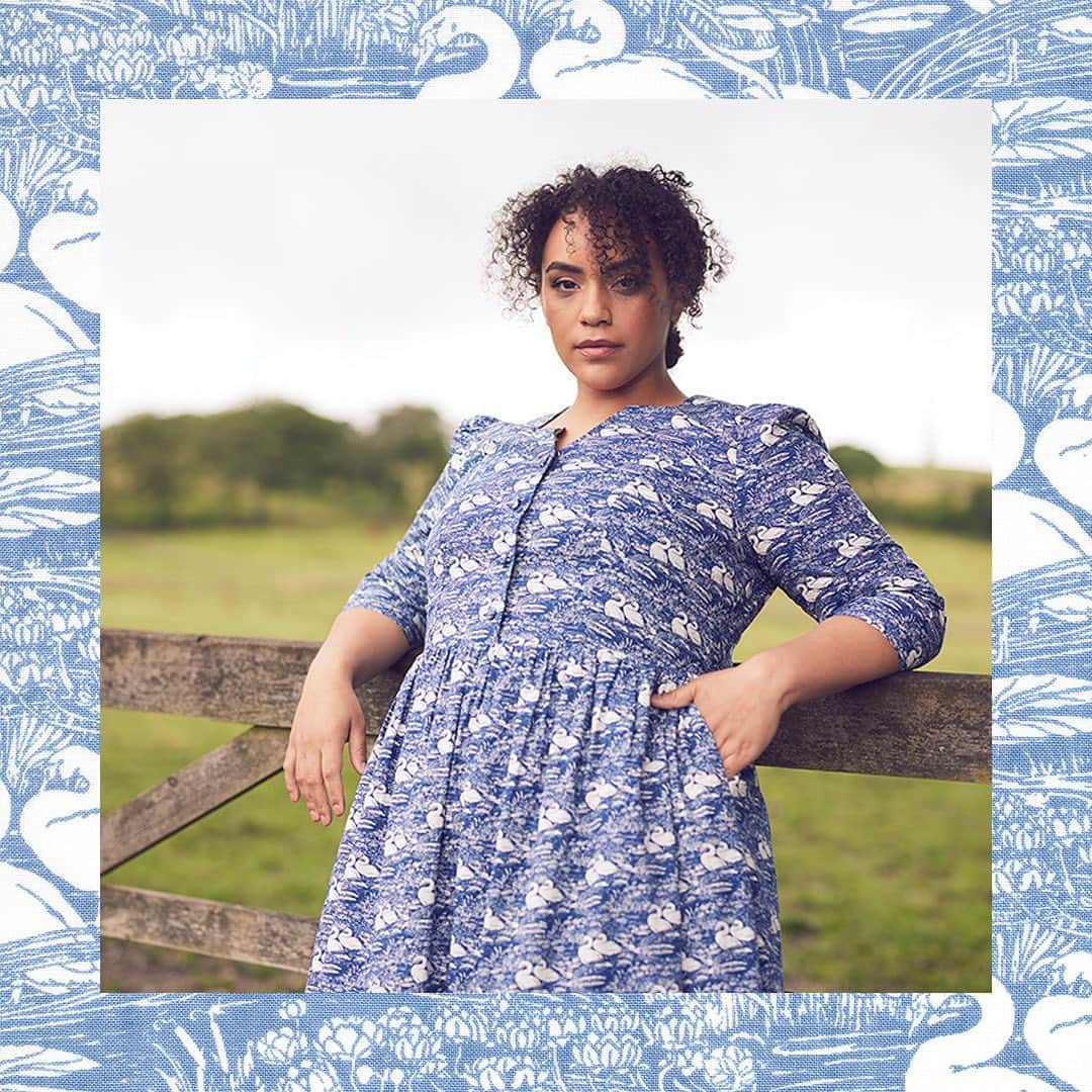 ローラアシュレイのインスタグラム：「Get to know the prints from the new Laura Ashley X Joanie collection. The striking Swans print features across two dress shapes within the collection, as well as a beautiful hair bow created from leftover fabrics.  Which print from the collab is your favourite?  #LauraAshleyXJoanie @joanieclothing」