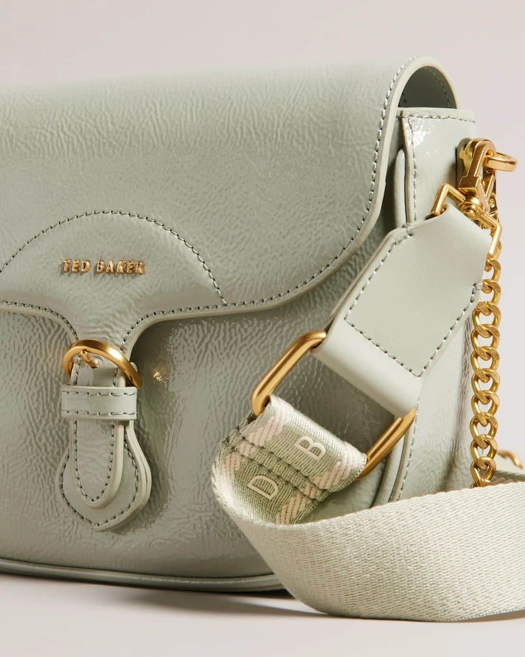 Ted Bakerのインスタグラム：「New season accessories, coming right up.  #TedBaker #Workwear」