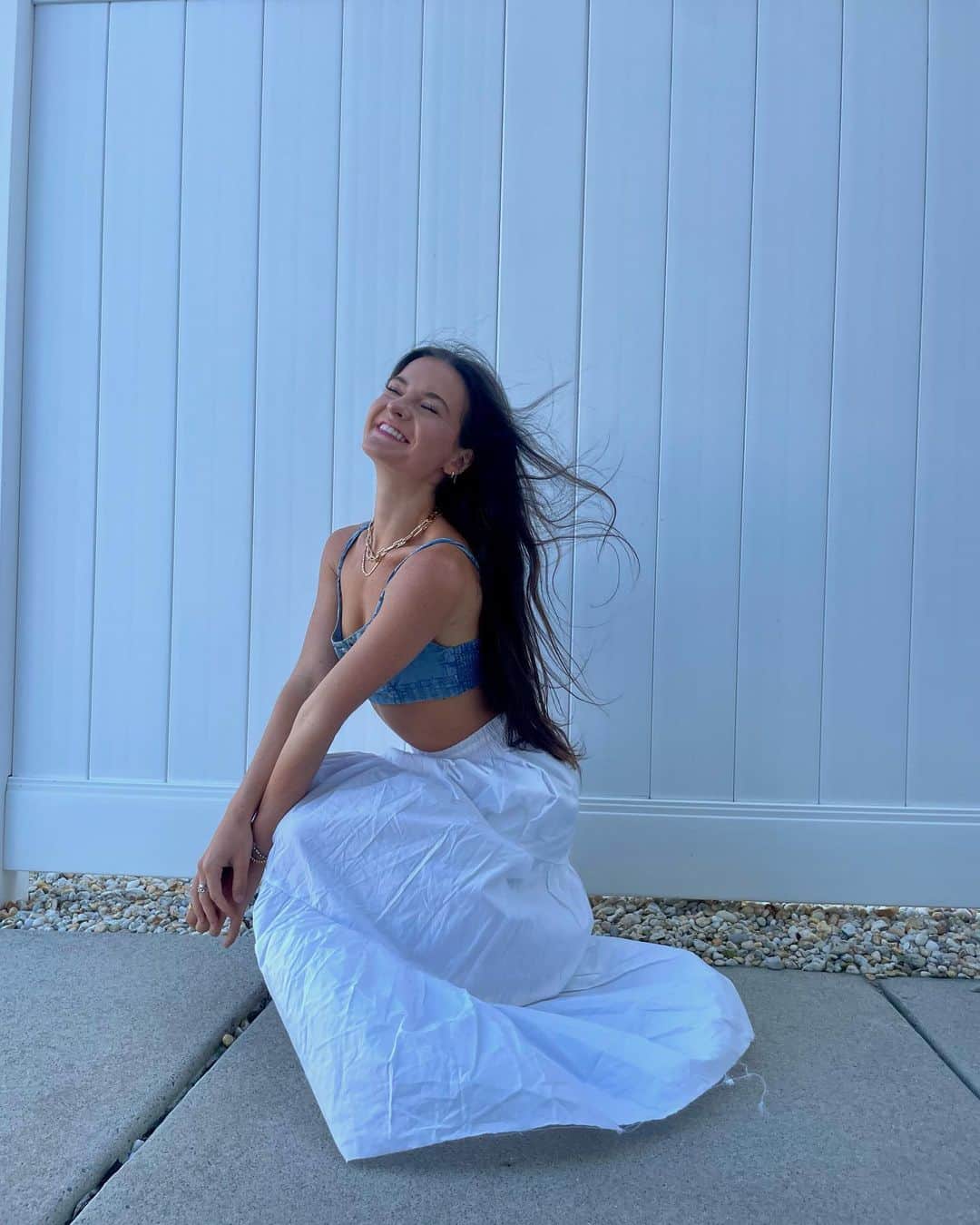 Brooke Marie Hylandのインスタグラム：「“He be feeding me pasta & lobster”, but more ended up on my lap than in my mouth. RIP this skirt 🦞🌊🍷🫶🏻」