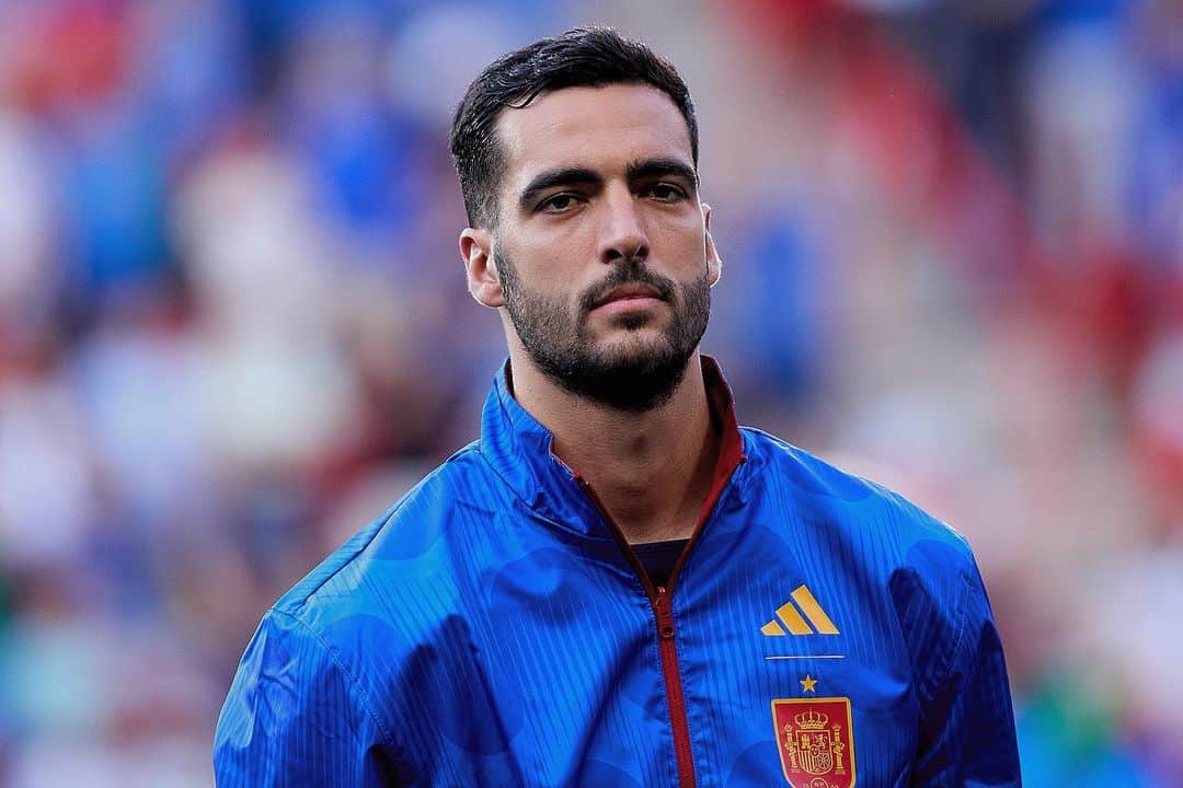 ミケル・メリノのインスタグラム：「Feliz por una nueva convocatoria!! Pronto mirando a la #EURO2024 💪🏽 #vamosespaña」