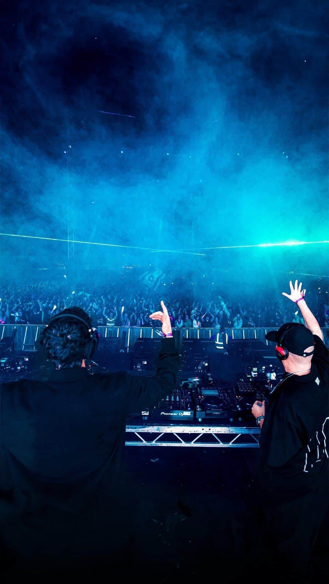 SICK INDIVIDUALSのインスタグラム：「Creamfields’ silent disco last week was wild! Loved to hear you guys sing along with our beats! . . . #fyp #fypシ #creamfields #silentdisco #party #festival」