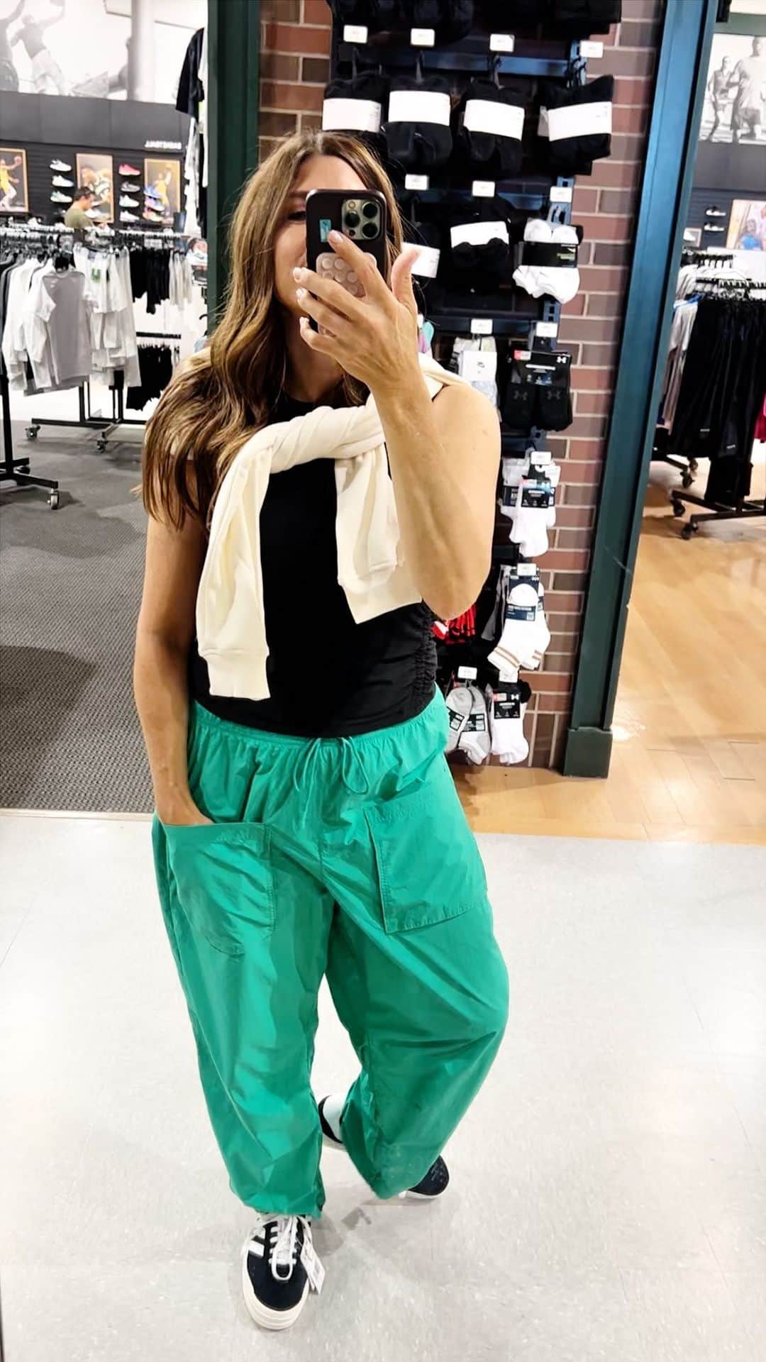 Ilana Wilesのインスタグラム：「We came for the sneakers, we left with an entire back to school wardrobe. For both me and Mazzy! Seriously, not only does @dickssportinggoods have great sneaker selection, they have so many fun pieces for every day wear. I love it when back to school shopping is this easy! Go shop our looks at the link in my bio. #backtoschool #DKSPartner」
