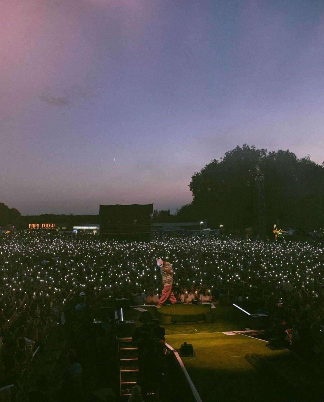 CROさんのインスタグラム写真 - (CROInstagram)「Braunschweig Vibez 🌊🤍  🏄‍♂️ @maxhartmannphoto」9月2日 1時06分 - cro