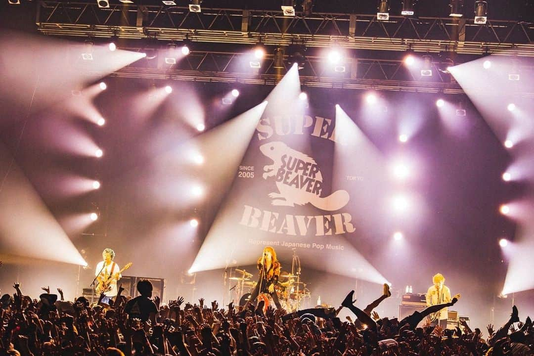 柳沢亮太さんのインスタグラム写真 - (柳沢亮太Instagram)「2023.08.31 Zepp Osaka Bayside 都会のラクダSP～サシ飲み五番勝負、ラクダグビグビ～ w）#ハルカミライ #SUPERBEAVER #写殺 @cazrowaoki」9月2日 1時07分 - yayayayanagi