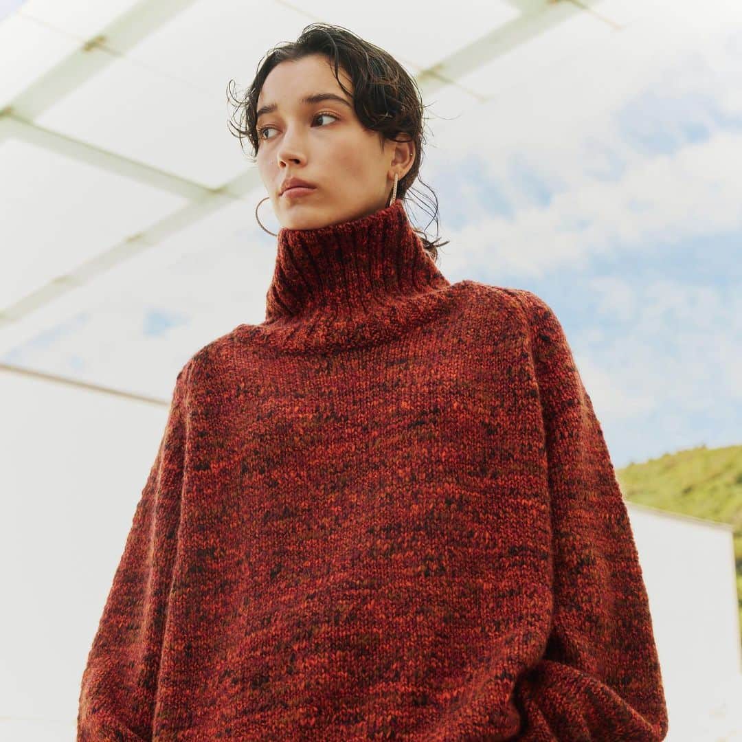 SHIPSさんのインスタグラム写真 - (SHIPSInstagram)「@ships_women_official  Wai+ 2023 Fall ＆ Winter COLLECTION  9​月1日（金）12:00​〜WEB予約販売開始  【Wai+】(ワイ) シーズン毎のファッションを“今の気分”で楽しむために。 ディレクター野尻美穂がSHIPSのフィルターを通し​かたちにします｡  野尻 美穂 / Miho Nojiri  @miho_cocoa  セレクトショッププレスを経て、2016年4月よりフリーランス活動スタート。 ブランドディレクター、PRコンサルティング、スタイリング、アドバイザー、 キャスティング業、自身の媒体出演など幅広く活動中。  #wai #wai_ships #wai_ships23fw #ships  #shipswomen #シップス #シップスウィメン #野尻美穂」9月1日 16時28分 - ships_official
