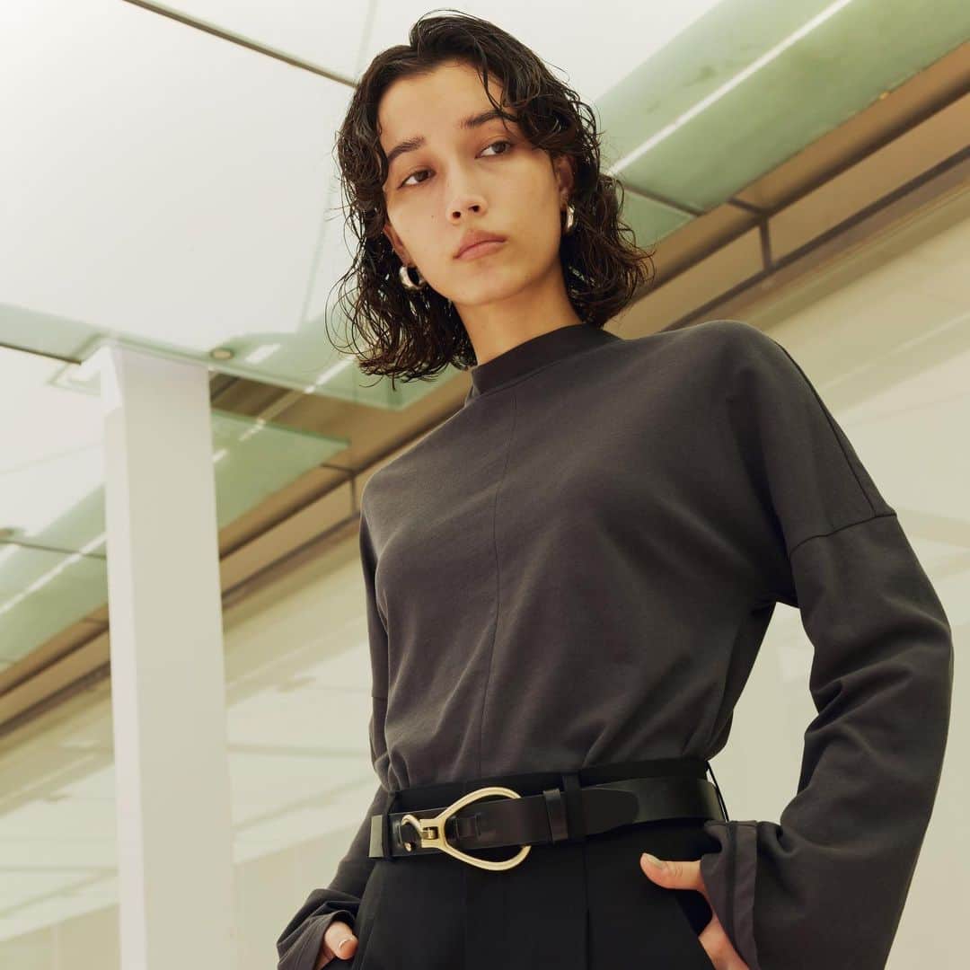 SHIPSさんのインスタグラム写真 - (SHIPSInstagram)「@ships_women_official  Wai+ 2023 Fall ＆ Winter COLLECTION  9​月1日（金）12:00​〜WEB予約販売開始  【Wai+】(ワイ) シーズン毎のファッションを“今の気分”で楽しむために。 ディレクター野尻美穂がSHIPSのフィルターを通し​かたちにします｡  野尻 美穂 / Miho Nojiri  @miho_cocoa  セレクトショッププレスを経て、2016年4月よりフリーランス活動スタート。 ブランドディレクター、PRコンサルティング、スタイリング、アドバイザー、 キャスティング業、自身の媒体出演など幅広く活動中。  #wai #wai_ships #wai_ships23fw #ships  #shipswomen #シップス #シップスウィメン #野尻美穂」9月1日 16時28分 - ships_official