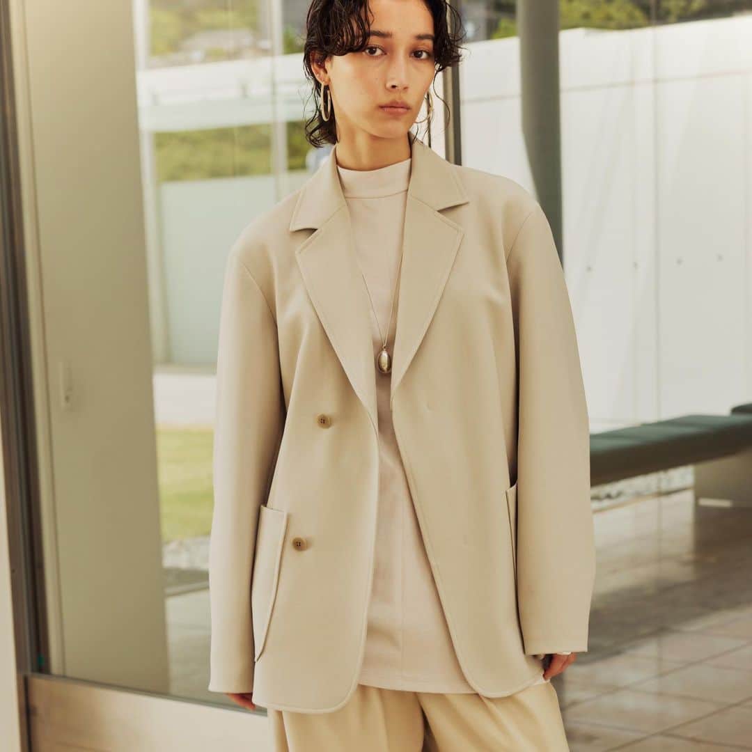 SHIPSさんのインスタグラム写真 - (SHIPSInstagram)「@ships_women_official  Wai+ 2023 Fall ＆ Winter COLLECTION  9​月1日（金）12:00​〜WEB予約販売開始  【Wai+】(ワイ) シーズン毎のファッションを“今の気分”で楽しむために。 ディレクター野尻美穂がSHIPSのフィルターを通し​かたちにします｡  野尻 美穂 / Miho Nojiri  @miho_cocoa  セレクトショッププレスを経て、2016年4月よりフリーランス活動スタート。 ブランドディレクター、PRコンサルティング、スタイリング、アドバイザー、 キャスティング業、自身の媒体出演など幅広く活動中。  #wai #wai_ships #wai_ships23fw #ships  #shipswomen #シップス #シップスウィメン #野尻美穂」9月1日 16時28分 - ships_official