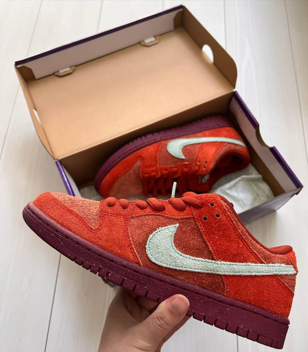 岩崎藍のインスタグラム：「. .  NIKE SB DUNK LOW PRO PRM . . #nike #dunksb #sb #nikesb #nikesbdunk #sneakers #sneakerheads #sneakerstylejp #sneakerhead #sneakerfreaker #sneakerness #sneakerholic #sneakgallery」