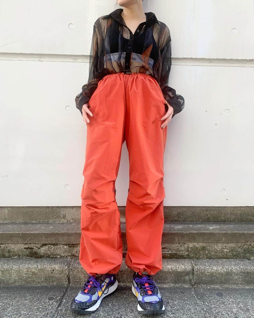 birthdeathさんのインスタグラム写真 - (birthdeathInstagram)「New Arrivals  90's Striped tulle design shirt 🦋オンラインストアに掲載中です。  90's Orange cargo pants  #birthdeath #vintage」9月1日 16時46分 - birthdeath_tokyo