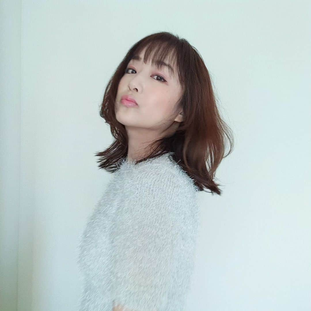 工藤里紗さんのインスタグラム写真 - (工藤里紗Instagram)「NEWHAIR🩷 大人っぽく 軽くなった🤍  #くびれヘア #大人ミディアム #もうすぐ #40代」9月1日 17時03分 - risa910104