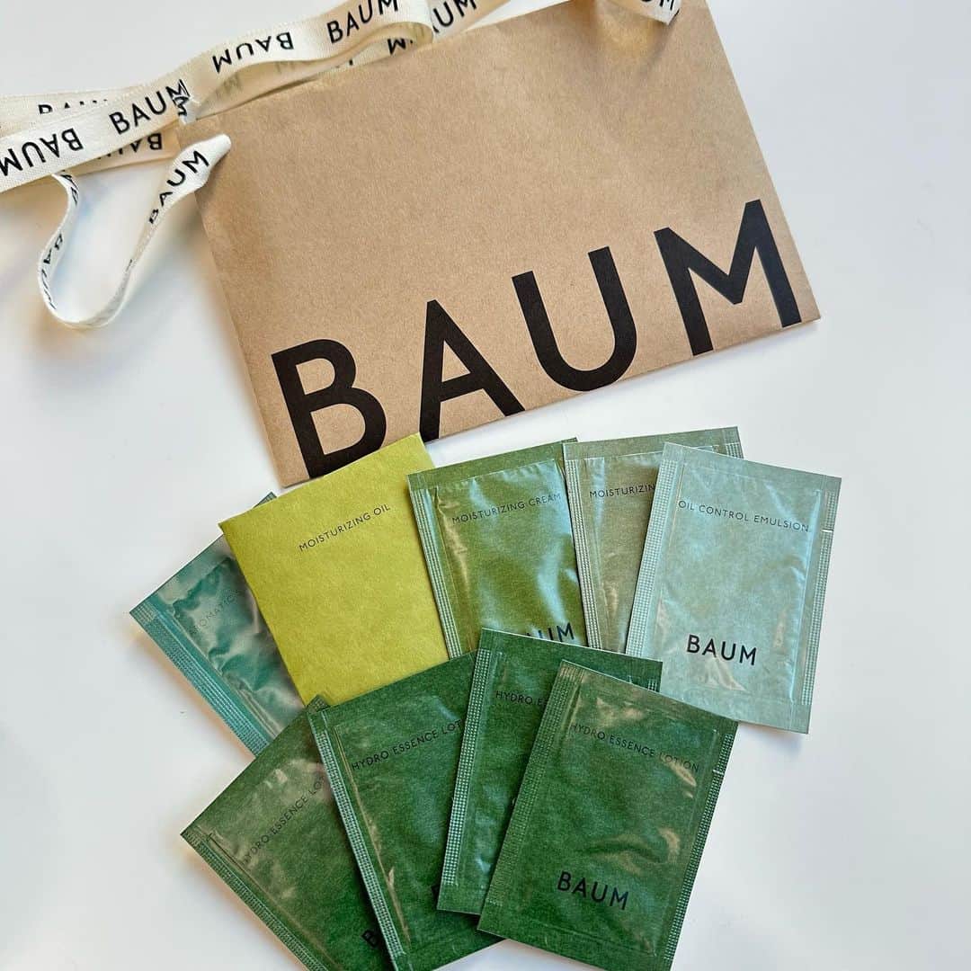 MAQUIA ONLINEさんのインスタグラム写真 - (MAQUIA ONLINEInstagram)「【#BAUM】明日から2日間だけ！ブランド初となるPOP UPイベントが開催されます❤️   「樹木との共生」をテーマに掲げるスキン&マインドブランド「BAUM（バウム）」が、この週末に原宿で清々しい森林浴体験をお届け🌿3つの香りから好きなものを選び、選んだ香りの製品を実際にお試ししたり、裸足で本物の芝を感じながらひとときのリトリートを体験することができます🦚さらに、来場者にはバウムのスキンケアを試せる充実のサンプルセットをプレゼント💕ぜひみなさん足を運んでみてくださいね☺️   🌳Forest Bathing with BAUM 〜 肌と心が、深呼吸する森 期間：2023年9月2日 （土）11時〜19時 2023年9月3日（日）11時〜18時 場所：LIFORK原宿（東京都渋谷区神宮前1丁目14-30 WITH HARAJUKU 3F）  #BAUM #バウム #スキンケア #MAQUIA #maquiaonline #マキア #マキアオンライン」9月1日 21時00分 - maquia.magazine