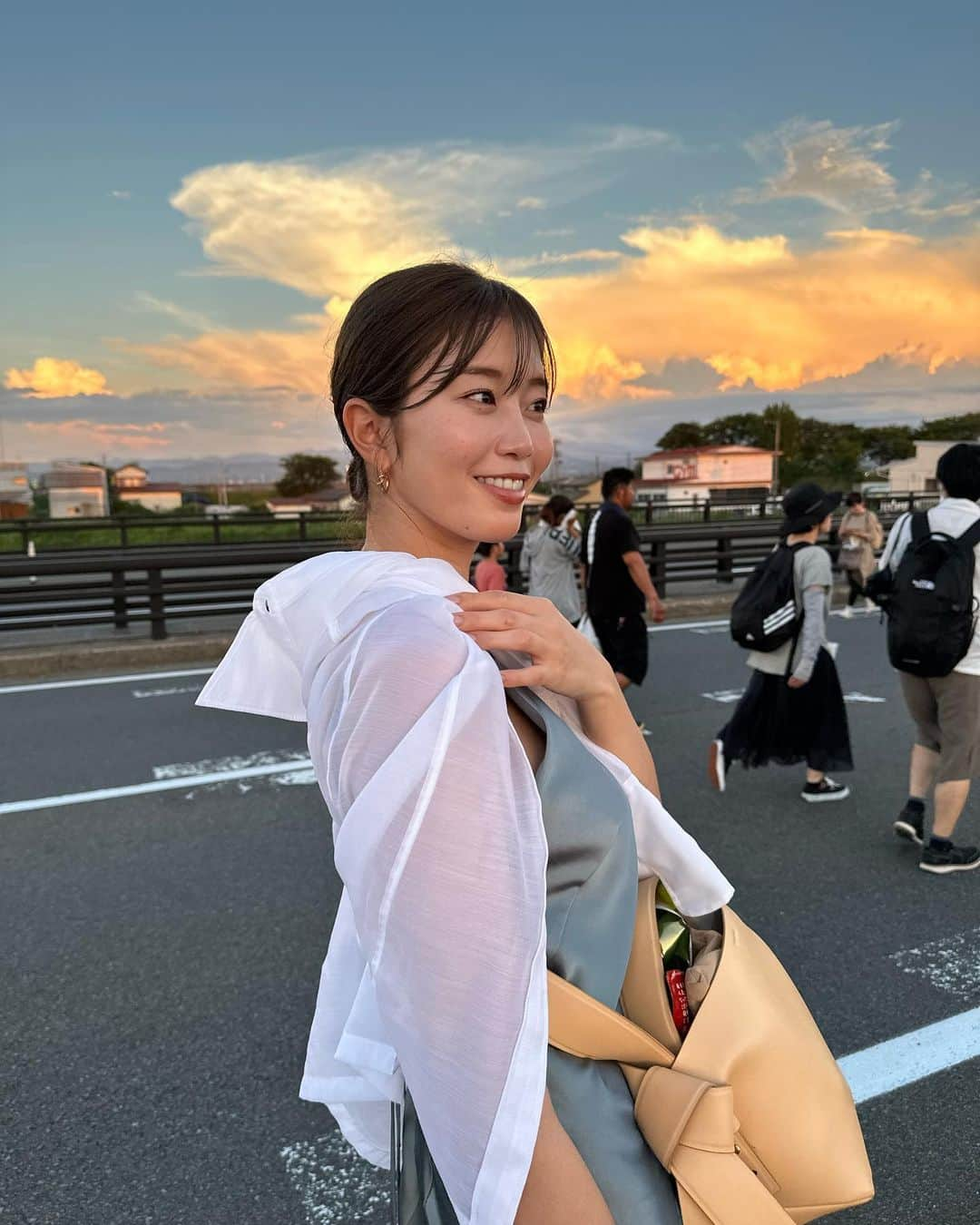 稲村亜美さんのインスタグラム写真 - (稲村亜美Instagram)「いい夏でした🌻🌻🌻 #赤川花火大会」9月1日 17時11分 - inamura_ami