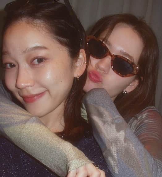 加藤愛里クリスティーナのインスタグラム：「Love ya👩‍❤️‍💋‍👩」