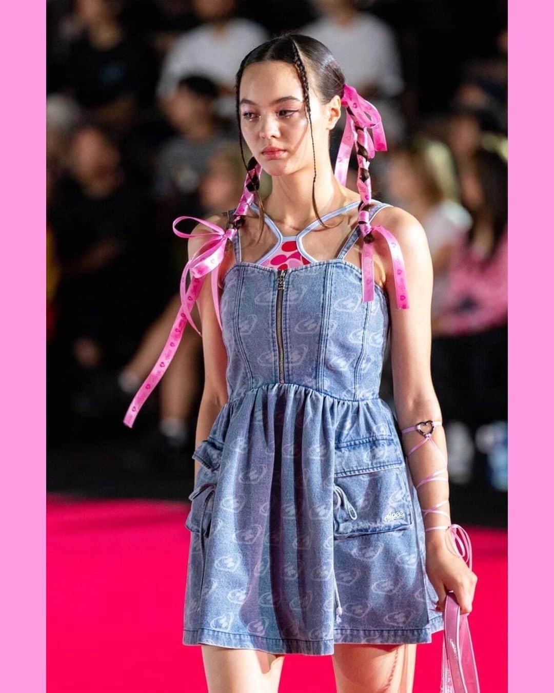 のインスタグラム：「A BATHING APE® 2024 S/S RUNWAY SHOW🤍APEE 1st look🎀  #bape #abathingape #apee」