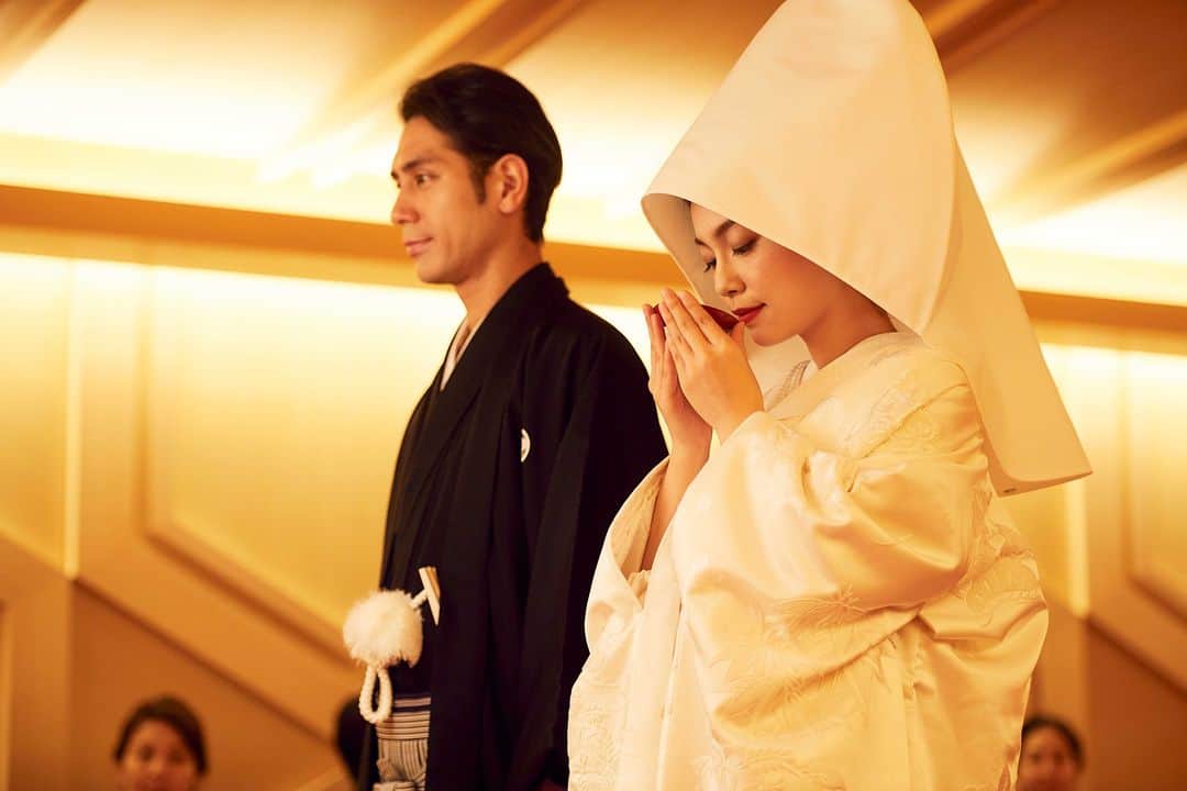 東京會舘本舘ウエディングさんのインスタグラム写真 - (東京會舘本舘ウエディングInstagram)「@tokyokaikan_wedding .——————————. * 由緒ある神殿で 心が澄み渡る契りの儀を。  古くから日本に伝わる 伝統的な衣装に身を包み門出の日を迎えて。 * ——————————. #東京會舘 #tokyo #関東花嫁 #weddingdress #東京花嫁 #wedding #dress #ウェディングドレス #プレ花嫁 #卒花 #結婚式場 #日本中のプレ花嫁さんと繋がりたい #結婚式準備 #ウェディングレポ #ブライダルフェア #チャペル #結婚式 #パーティ #披露宴 #weddingparty #結婚式場探し #大正ロマン #ウェディング #式場探し #式場見学 #和婚 #和装 #白無垢 #神前式 #結婚式演出」9月1日 17時26分 - tokyokaikan_wedding