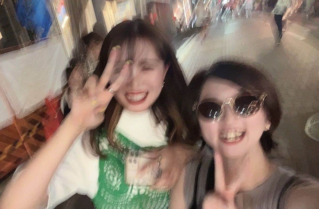 野村明日香のインスタグラム：「ブレすぎくん🖖🏻」