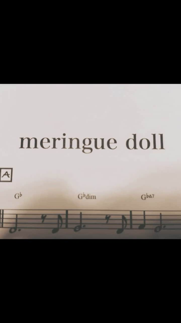 青葉市子のインスタグラム：「☁️ new single 'meringue doll'  making movie… 📹🎛️🎚️🎙️」