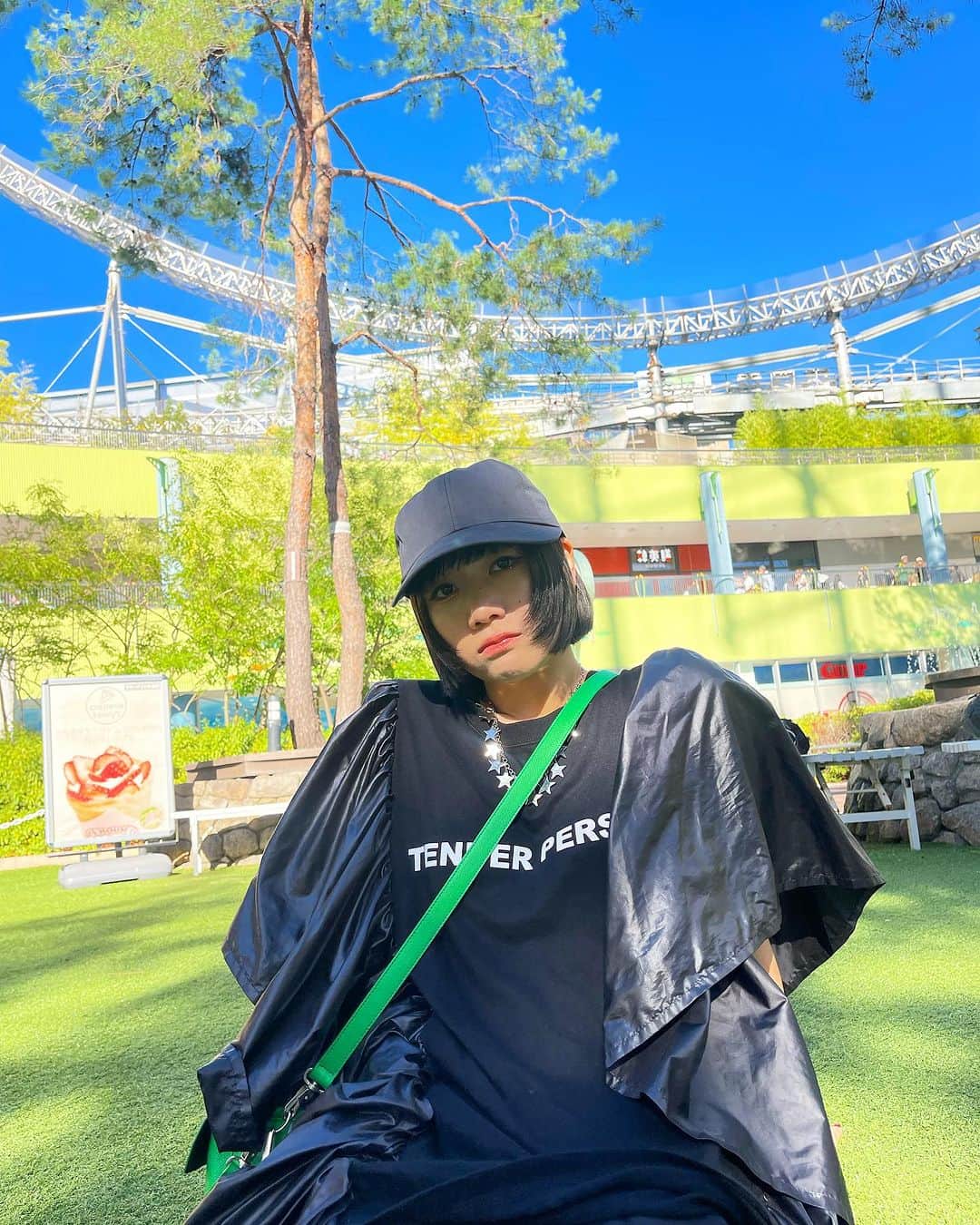 KARIN のインスタグラム：「☀️💧🌈🌱  9月なのに暑すぎるね」