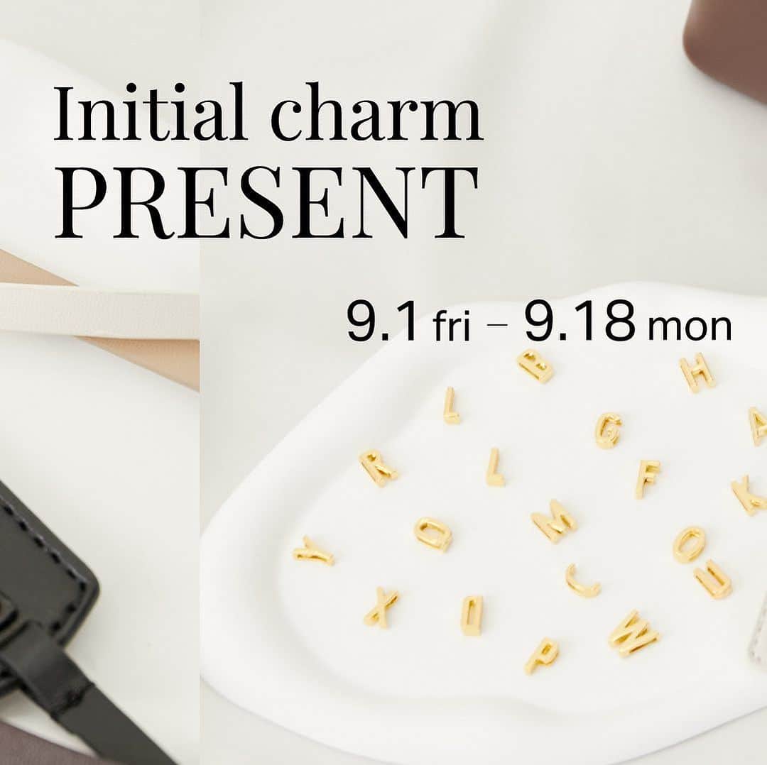 ViSさんのインスタグラム写真 - (ViSInstagram)「【Initial charm PRESENT】 . . あなただけの ...