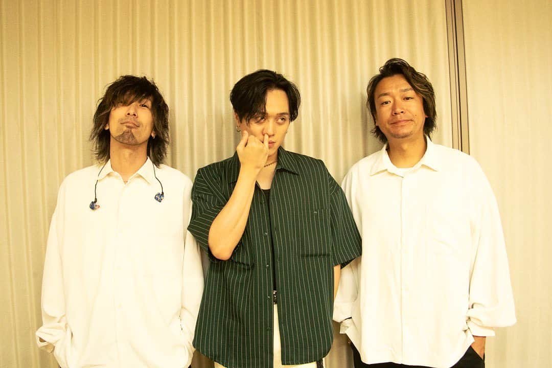 吉田広大のインスタグラム：「鼻ほじよしだのよしだ そろそろ髪切らねえと✂︎」