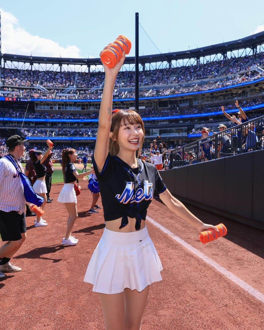 Yuriさんのインスタグラム写真 - (YuriInstagram)「MLB紐約大都會球場初登板️⚾️🔓 體驗紐約坐地鐵上班路」9月1日 18時49分 - xx15995