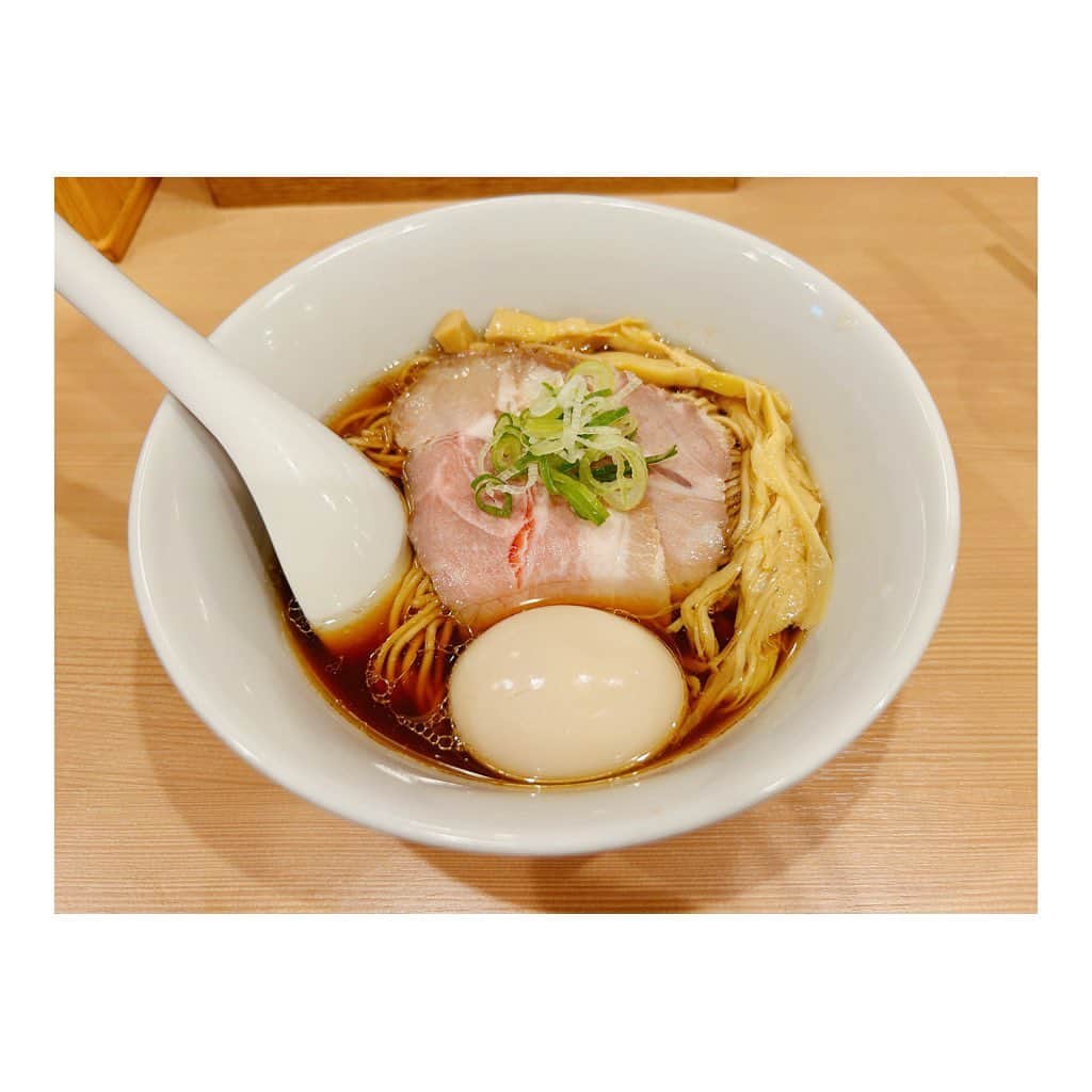 中山こころのインスタグラム：「* 8月1回しか更新せんと終わって もう9月だ🌕 ラーメンの写真しかないや🍜  #食欲の秋はじめました」