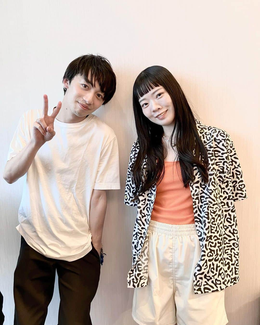 大原海輝のインスタグラム：「MV撮影したときの！朝子さんとSHISHAMO✌🏻」