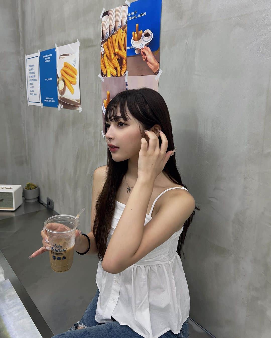 すずのインスタグラム：「9月なのに全然暑すぎ…😇  #新大久保カフェ#東京カフェ」