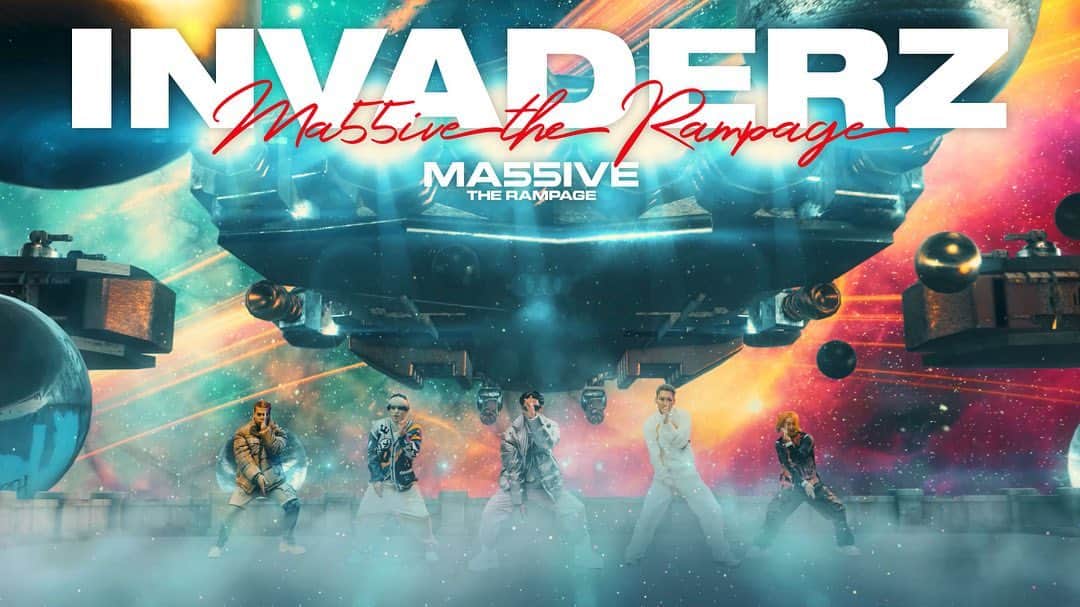 LIKIYAのインスタグラム：「⁡ 🛸🛸🛸 MA55IVE「INVADERZ」 ⁡ Check out the our first music video🎥🔥 ⁡ Link in bio🙋‍♂️✨  Please leave your comments below📝🫶 ⁡ #MA55IVE #INVADERZ」