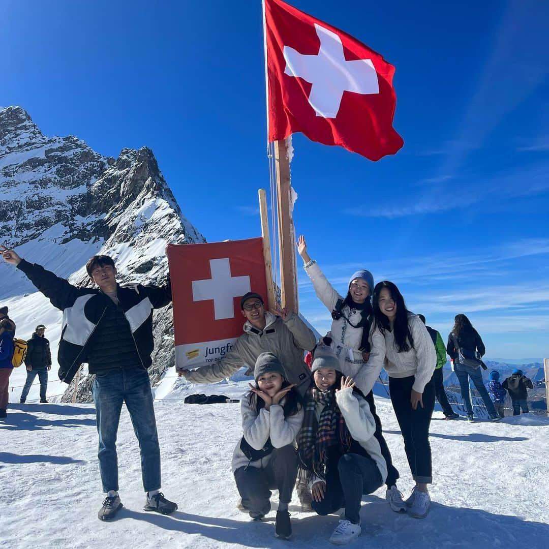 パク・ソダムさんのインスタグラム写真 - (パク・ソダムInstagram)「우리의 인연❄️🇨🇭❄️ 고마워 얘두라🩵 덕분에 해삐😛🫶」9月1日 19時18分 - imsodamm