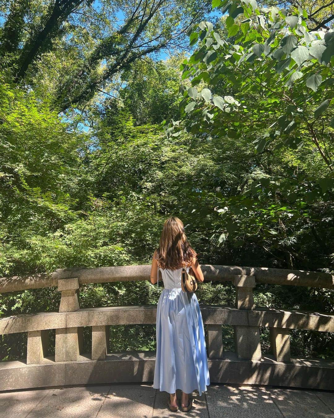 宮崎絹子さんのインスタグラム写真 - (宮崎絹子Instagram)「私に関わる全ての人が愛が溢れた日々を送れますように。っていつもお願いしてる🌕 そうしたら必然的にわたしも愛に溢れた時間を過ごせるから！  今日から9月🍃 夏が終わっちゃうね🥺  #明治神宮」9月1日 19時25分 - babykiy