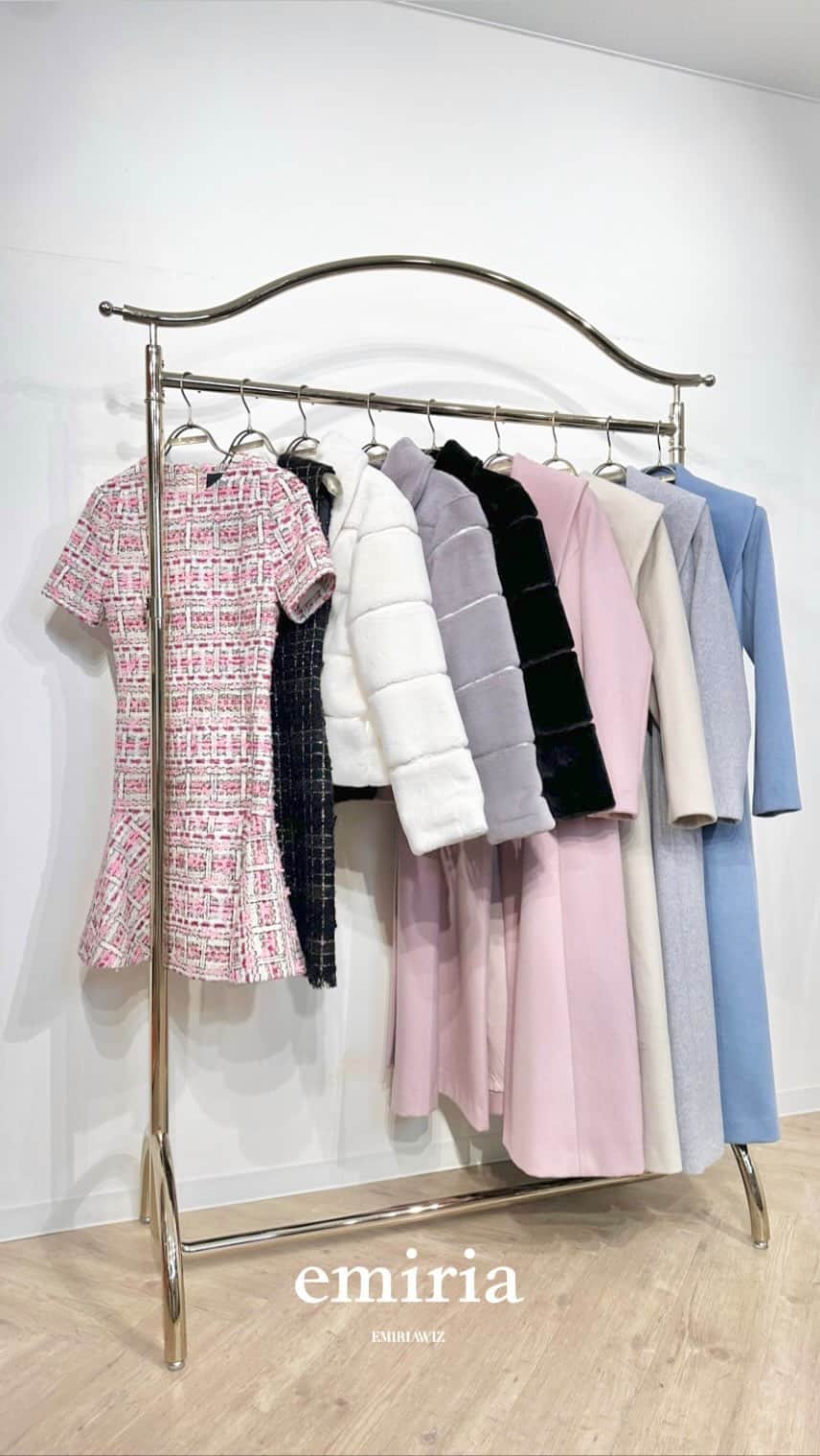 のインスタグラム：「. 伊勢丹新宿店POPUPに展示する商品をご紹介。  【POP UP STORE開催のお知らせ】 2023.9.6(水)〜9.12(火) 伊勢丹新宿店 本館2階 センターパーク/ステージ2 A/W collectionを中心に先行販売を行います。 コラボアイテムや豪華ノベルティ、イベントの開催が決定しておりますのでぜひお立ち寄りくださいませ。 皆様のご来店をお待ちしております。」