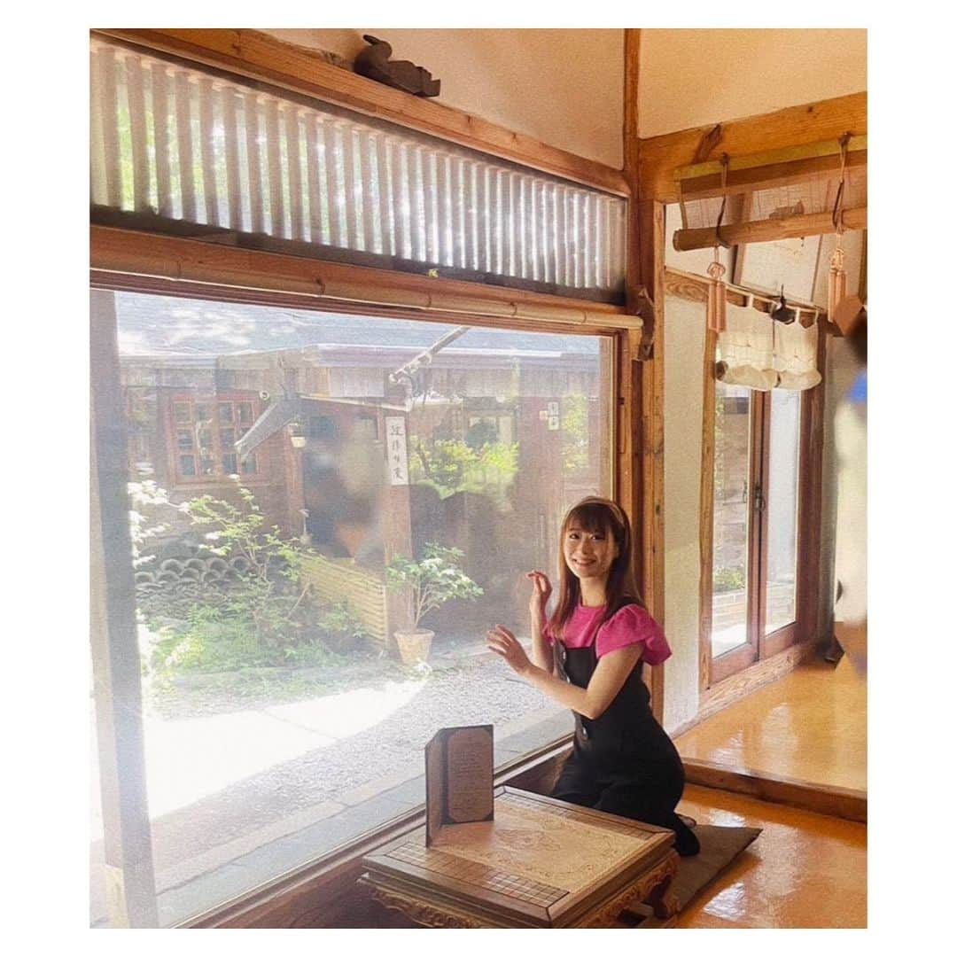 唯月ふうかのインスタグラム：「今日から9月🍡  大好きな月です♪ 少しずつ、涼しくなればいいなぁ!!  写真は、韓国のとても風情があるカフェ📸 今月も充実した月になりますように😚 皆さん、一緒に楽しみましょうね〜！！   #9月  #september  #2023  #韓国カフェ  #korean   #唯月ふうか」