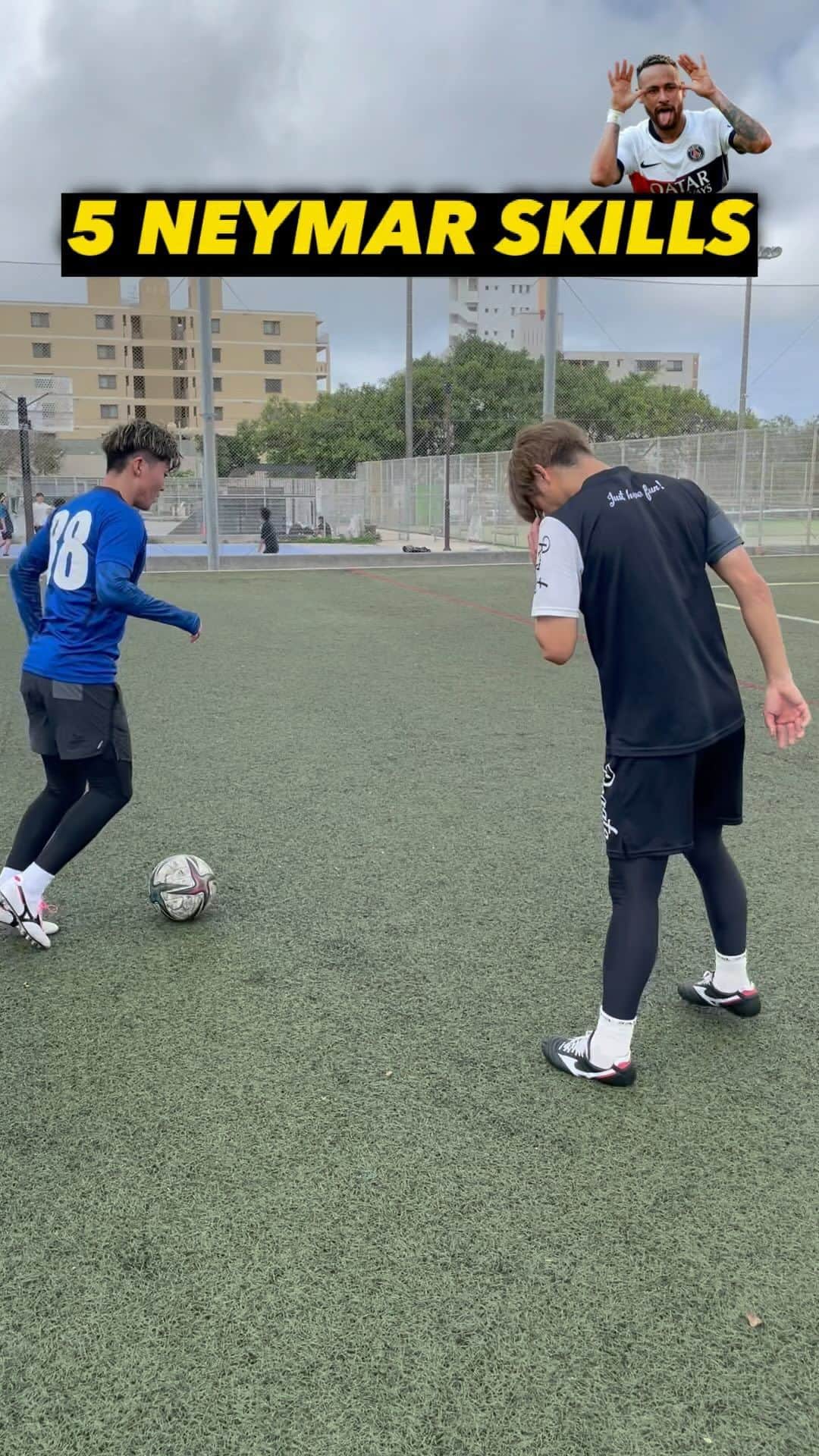 のインスタグラム：「. 5 Neymar skills🇧🇷 ネイマールスキル5選🇧🇷  follow me⬇️ @tamakou0908   #サッカー#サッカードリブル#サッカー少年#サッカーママ#サッカーパパ#たまこう#長崎総附サッカー部#サッカースクール#soccer#football#footballskill #soccerskills #footballplayer #soccerplayer」