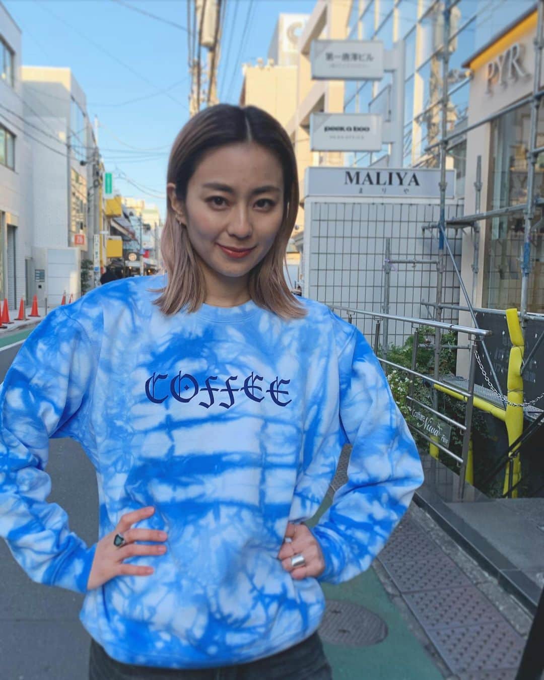 信太美月さんのインスタグラム写真 - (信太美月Instagram)「ご報告 9月いっぱいで @oneandonly_works を 一旦休止する運びとなりました。 今まで愛用してくださりありがとうございました！ そこで日頃の感謝を込めFINAL SALEを開催します。 すべてのプロダクトが40-50%OFFです☺︎  さらに8000円以上で使える 10%OFFクーポンコードです👇 【 Thankyou 】を購入する際に入力してください☺️  それでは引き続き9月末日まで どうぞよろしくお願いいたします。」9月1日 19時48分 - shidamizuki